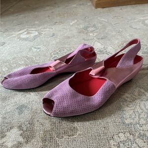 Pas de Rouge Pink Peep-Toe Slingback Flats